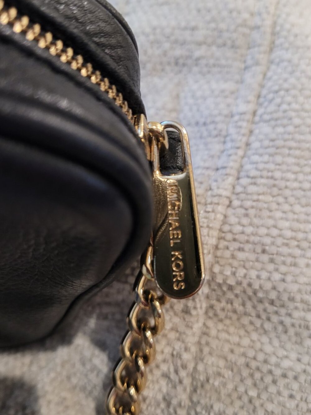 Michael Michael Kors Micro Crossbody Bag – Black Leather w/ Gold Hardware - Picture 7 of 9